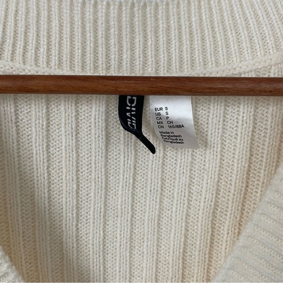 🤍H&M🤍 Oversized Sweater Vest - Picture 8 of 8